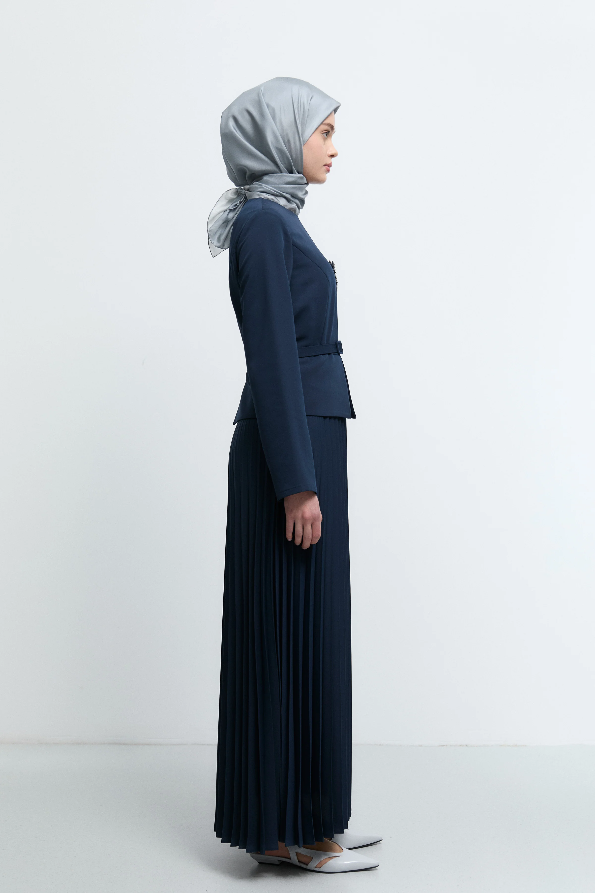 Robe à détail ceinturé - Blue marine - Image 5