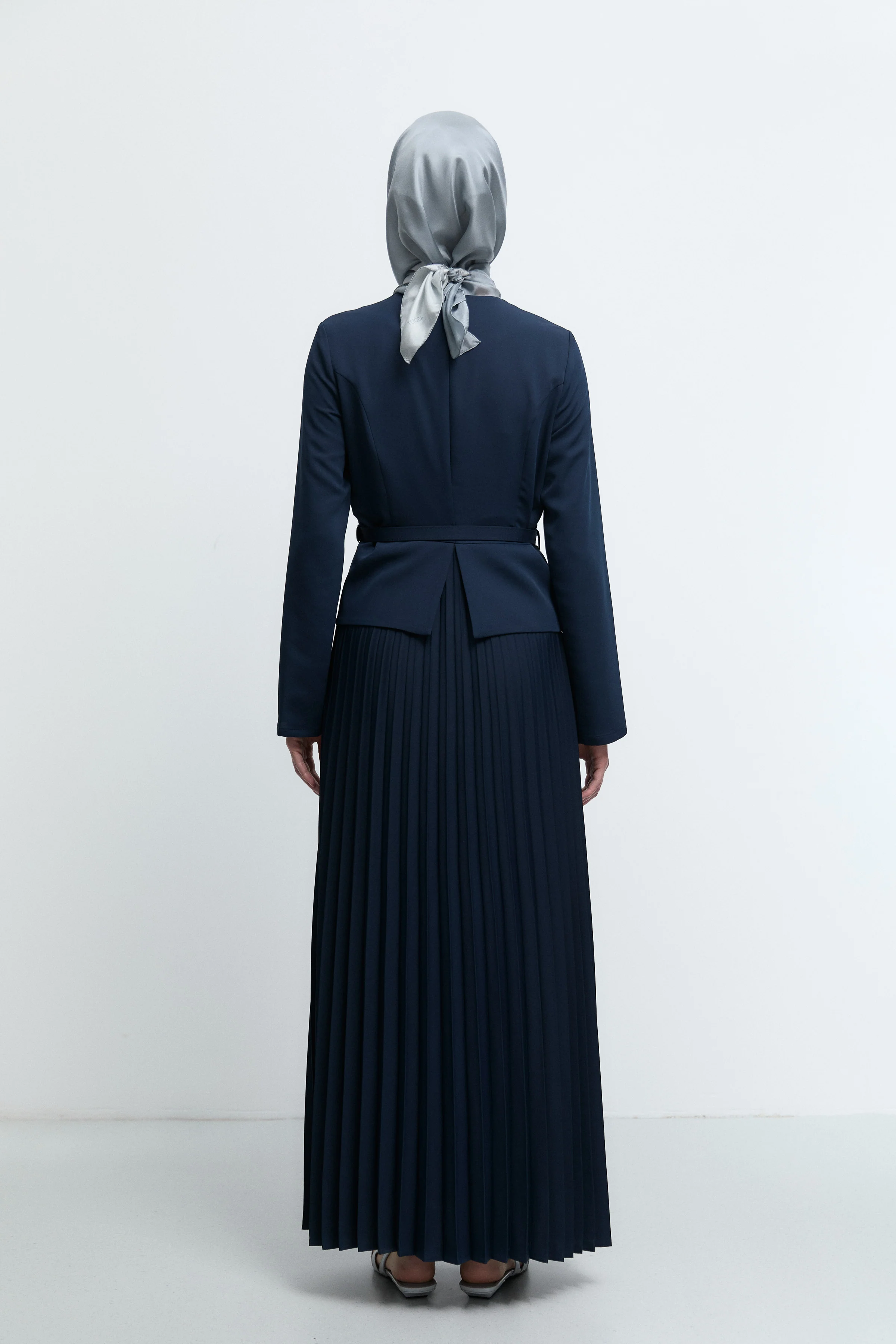 Robe à détail ceinturé - Blue marine - Image 6
