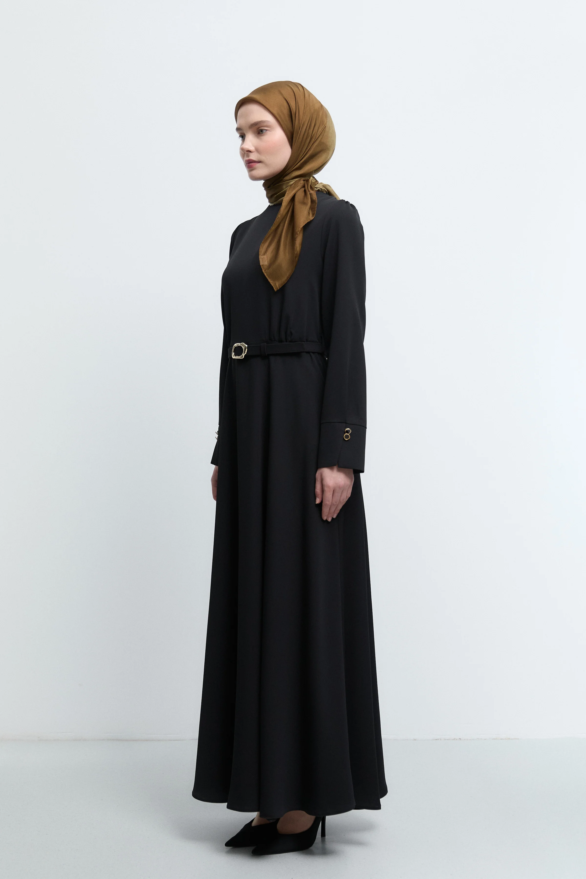 Robe avec détail boutons recouverts - Noir - Image 4